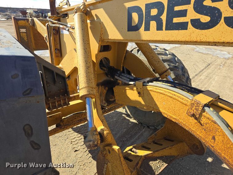 image for item EB1356 1993 Dresser 850 motor grader