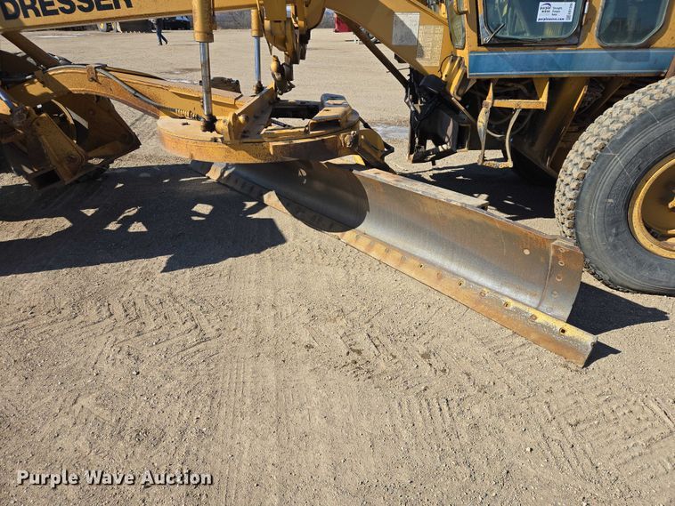 image for item EB1356 1993 Dresser 850 motor grader