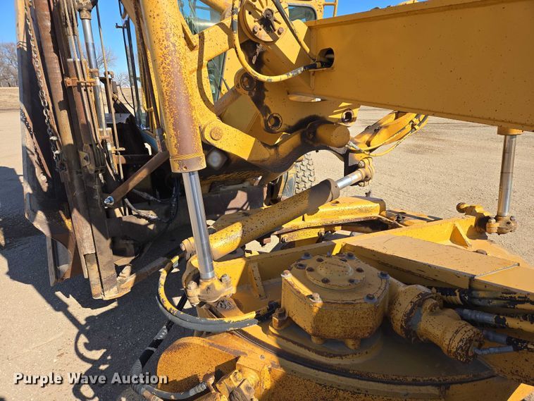 image for item EB1356 1993 Dresser 850 motor grader