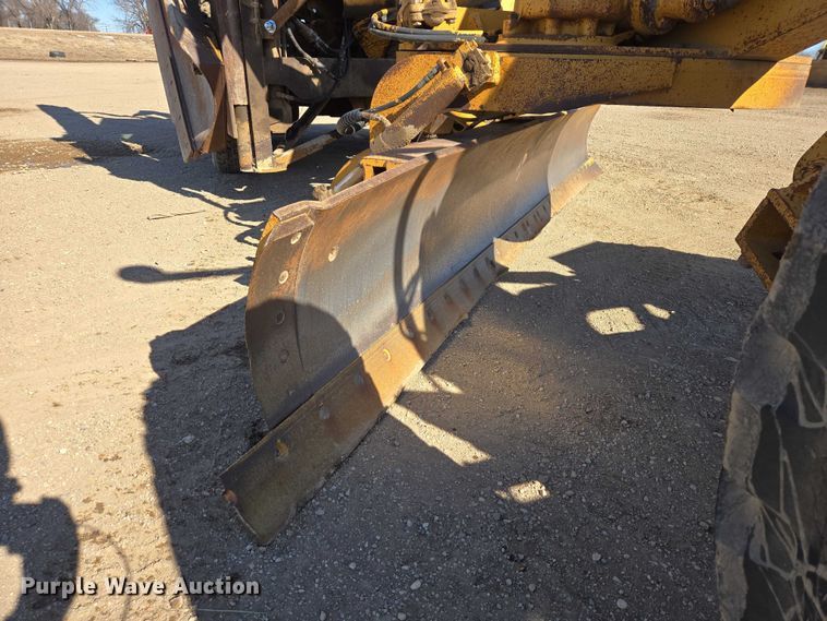 image for item EB1356 1993 Dresser 850 motor grader