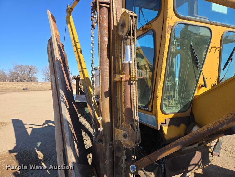 image for item EB1356 1993 Dresser 850 motor grader