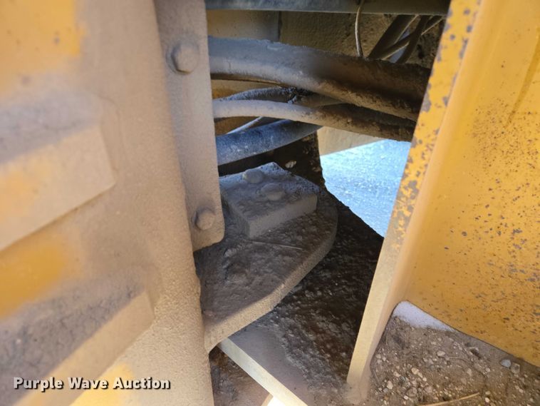 image for item EB1356 1993 Dresser 850 motor grader