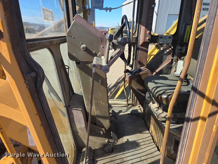 image for item EB1356 1993 Dresser 850 motor grader