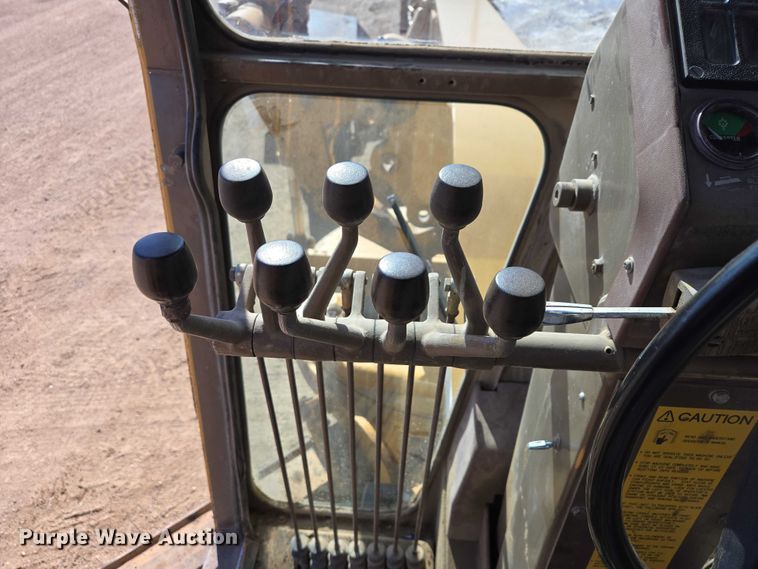 image for item EB1356 1993 Dresser 850 motor grader