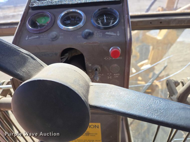 image for item EB1356 1993 Dresser 850 motor grader