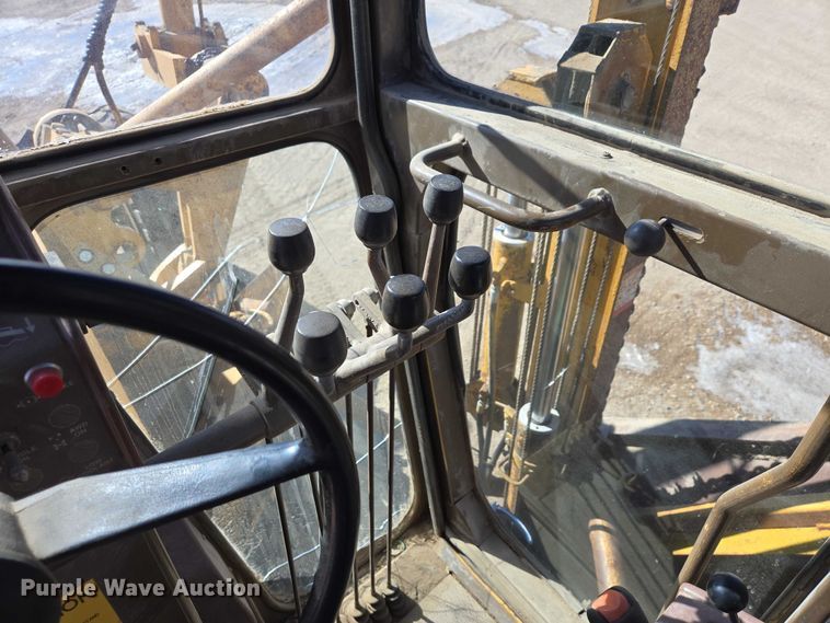 image for item EB1356 1993 Dresser 850 motor grader