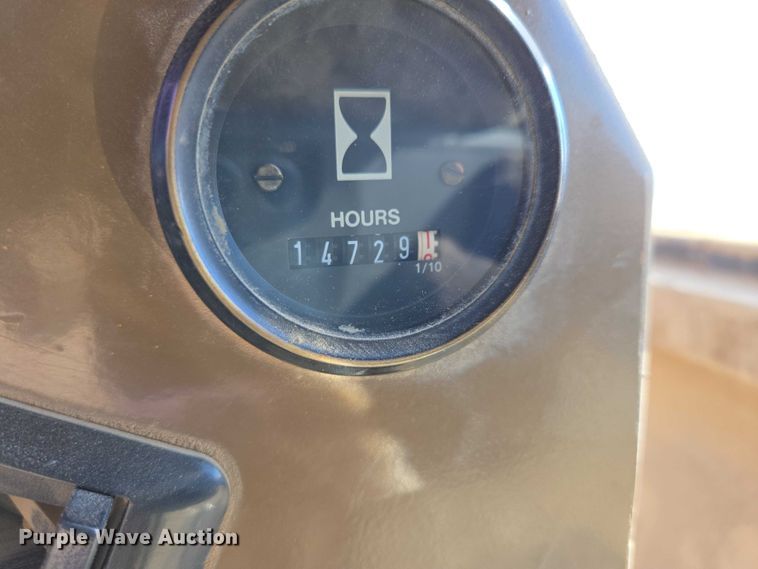 image for item EB1356 1993 Dresser 850 motor grader