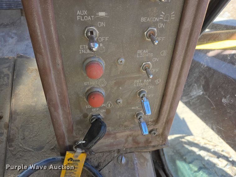 image for item EB1356 1993 Dresser 850 motor grader