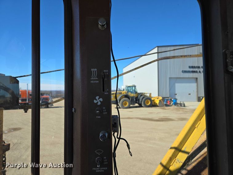 image for item EB1356 1993 Dresser 850 motor grader