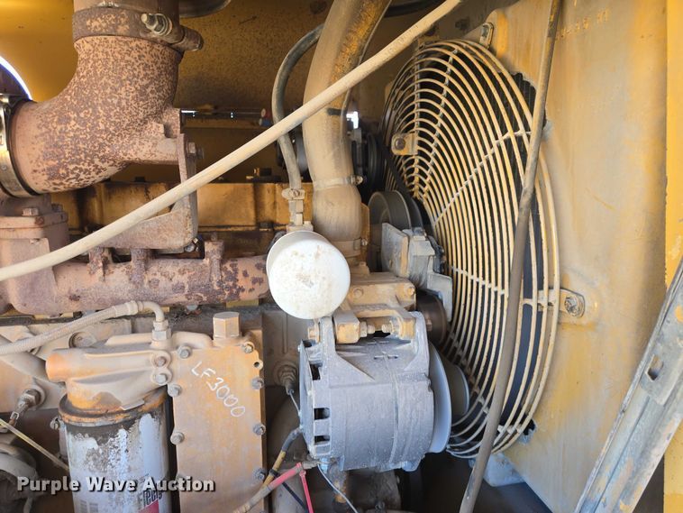 image for item EB1356 1993 Dresser 850 motor grader