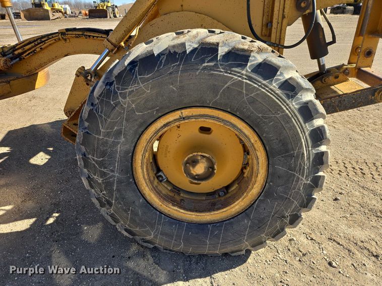 image for item EB1356 1993 Dresser 850 motor grader