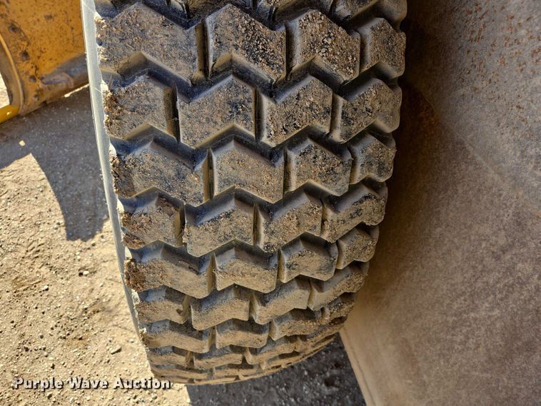 image for item EB1356 1993 Dresser 850 motor grader