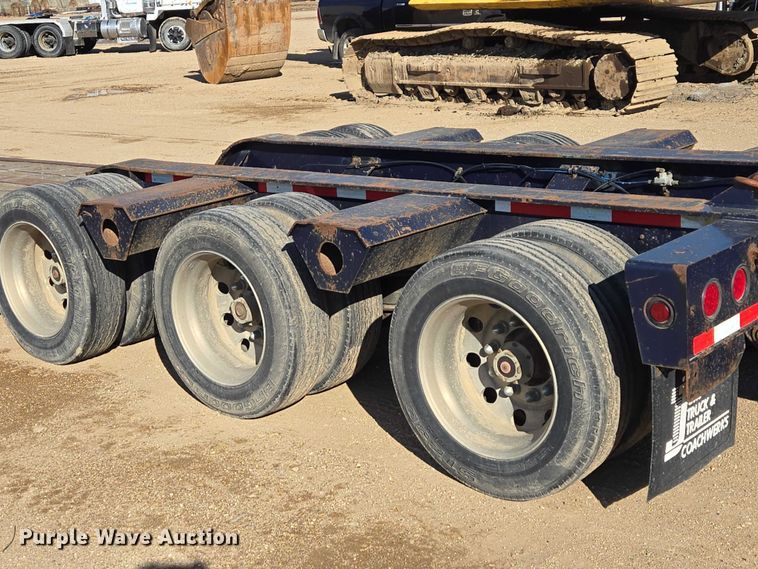 image for item EB1357 1999 Fontaine Specialized TH55-FLD lowboy equipment trailer