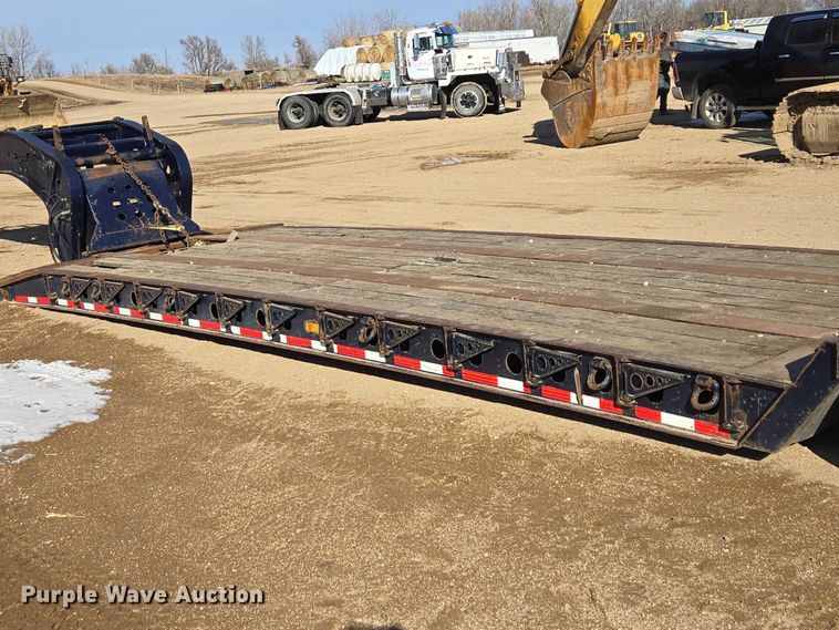 image for item EB1357 1999 Fontaine Specialized TH55-FLD lowboy equipment trailer