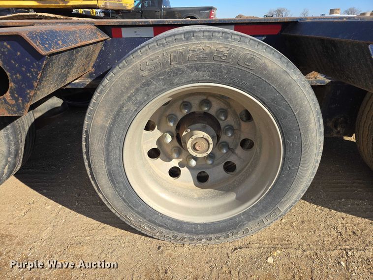 image for item EB1357 1999 Fontaine Specialized TH55-FLD lowboy equipment trailer