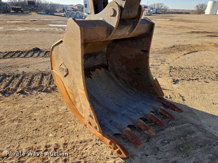 image for item EB1358 2006 Komatsu PC300HD-7E0 excavator