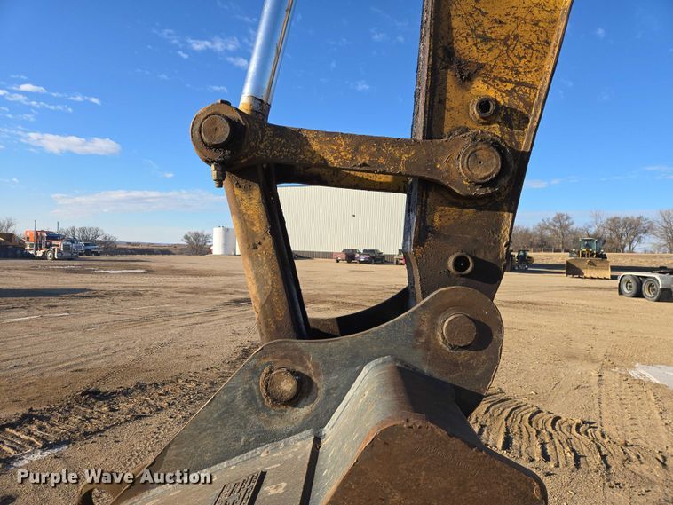 image for item EB1358 2006 Komatsu PC300HD-7E0 excavator