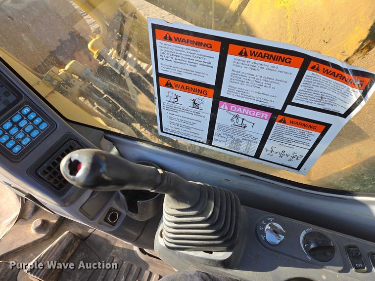 image for item EB1358 2006 Komatsu PC300HD-7E0 excavator