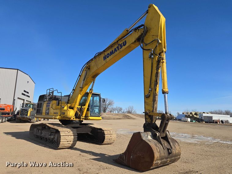 image for item EB1359 2017 Komatsu PC490LC-11 excavator