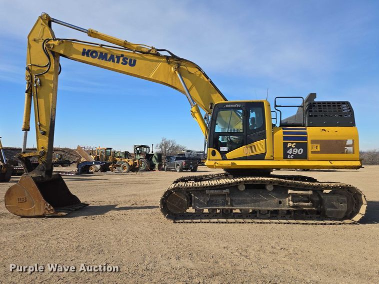 image for item EB1359 2017 Komatsu PC490LC-11 excavator