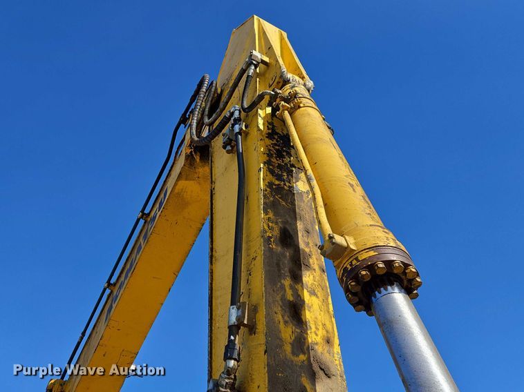 image for item EB1359 2017 Komatsu PC490LC-11 excavator