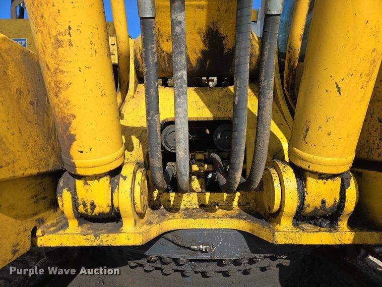 image for item EB1359 2017 Komatsu PC490LC-11 excavator