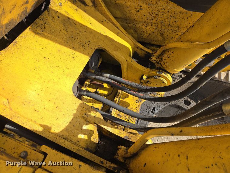 image for item EB1359 2017 Komatsu PC490LC-11 excavator