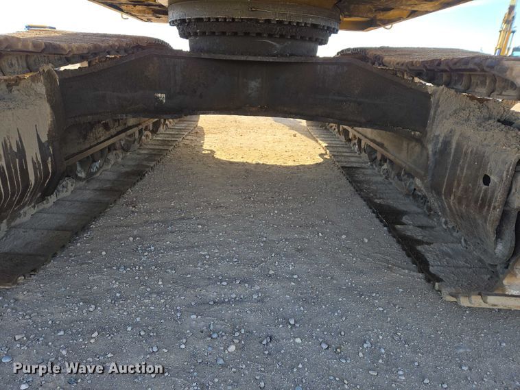 image for item EB1359 2017 Komatsu PC490LC-11 excavator