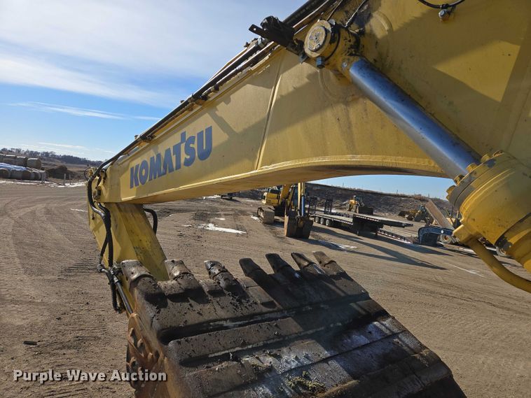 image for item EB1359 2017 Komatsu PC490LC-11 excavator