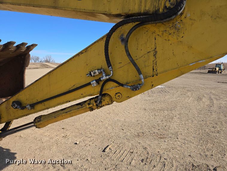image for item EB1359 2017 Komatsu PC490LC-11 excavator