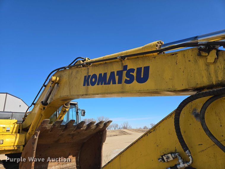 image for item EB1359 2017 Komatsu PC490LC-11 excavator