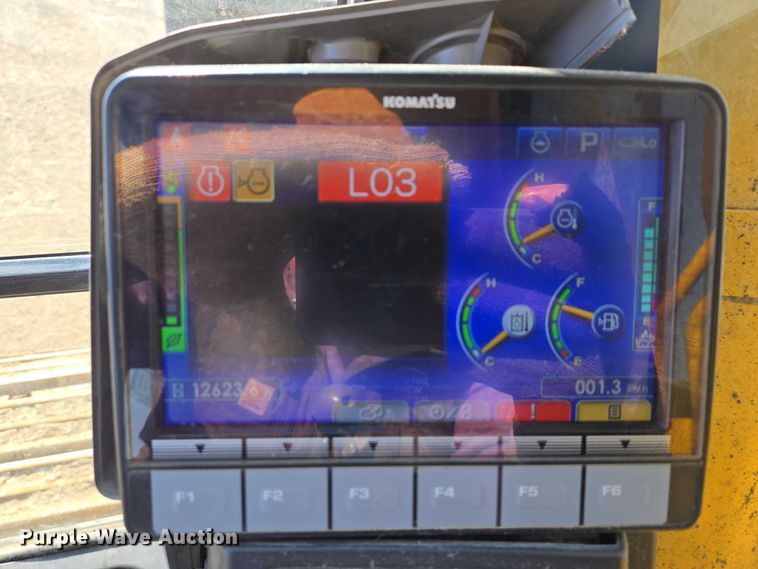 image for item EB1359 2017 Komatsu PC490LC-11 excavator