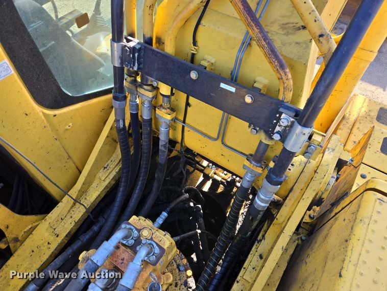 image for item EB1359 2017 Komatsu PC490LC-11 excavator