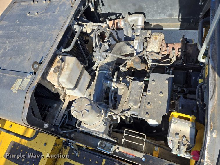 image for item EB1359 2017 Komatsu PC490LC-11 excavator