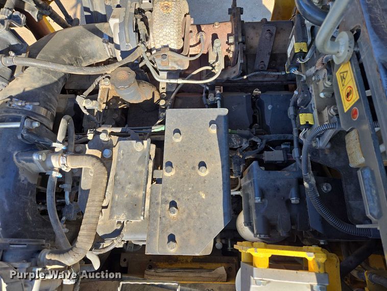 image for item EB1359 2017 Komatsu PC490LC-11 excavator