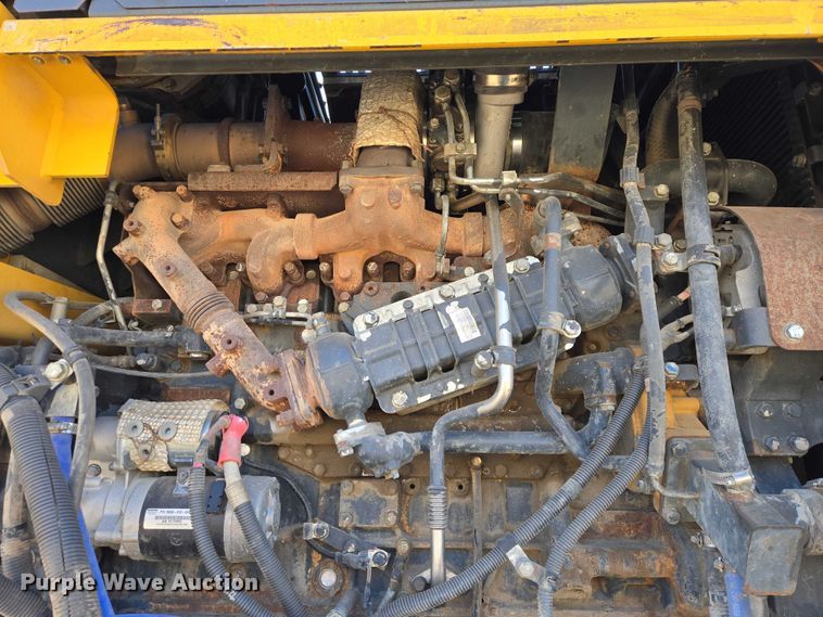 image for item EB1359 2017 Komatsu PC490LC-11 excavator