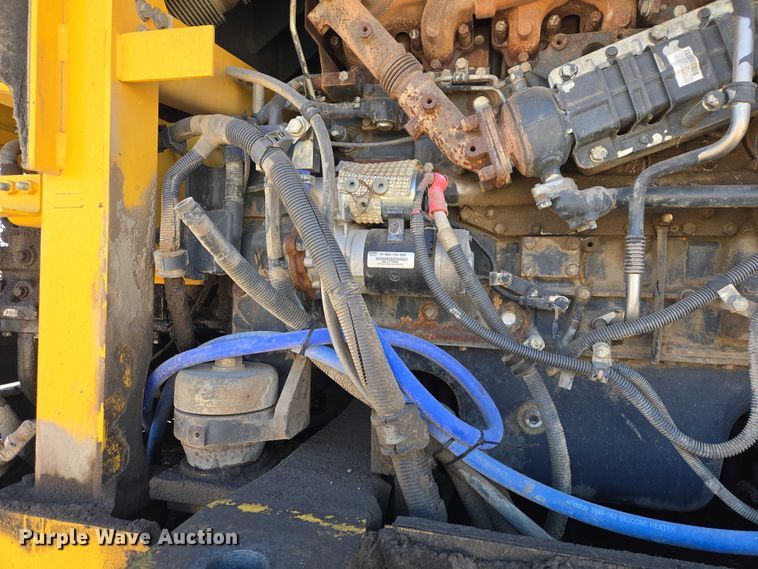 image for item EB1359 2017 Komatsu PC490LC-11 excavator