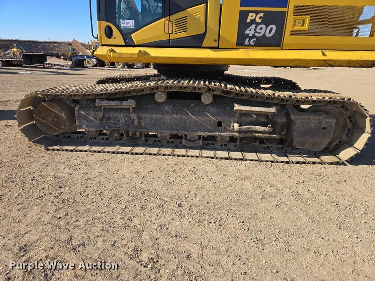 image for item EB1359 2017 Komatsu PC490LC-11 excavator