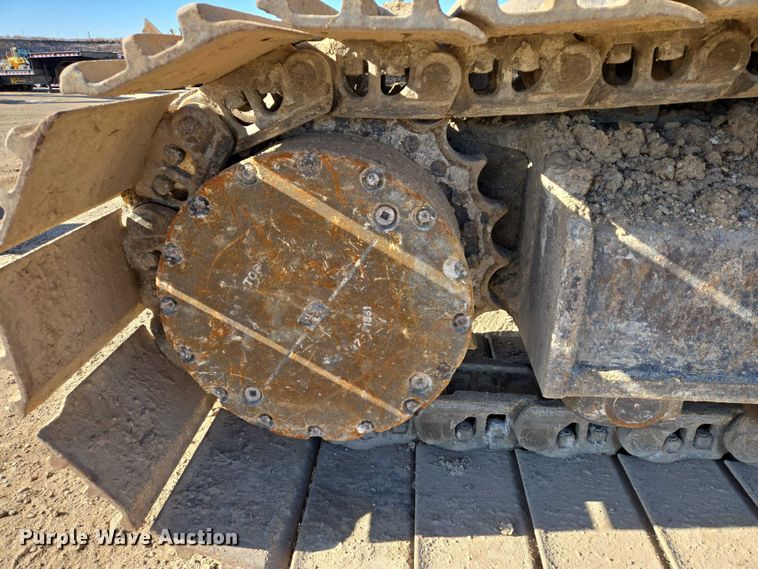 image for item EB1359 2017 Komatsu PC490LC-11 excavator