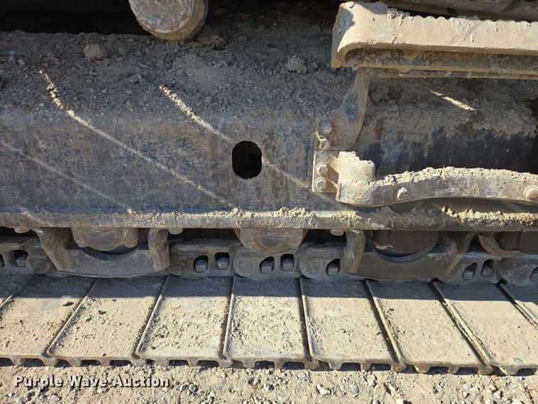 image for item EB1359 2017 Komatsu PC490LC-11 excavator