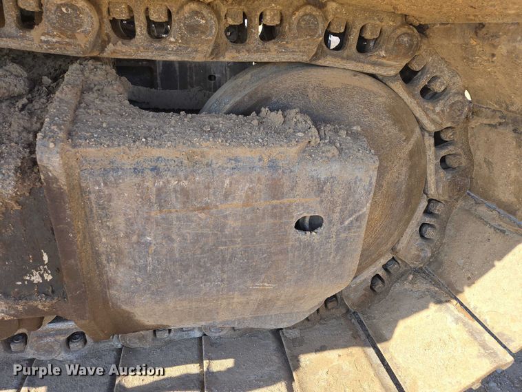 image for item EB1359 2017 Komatsu PC490LC-11 excavator