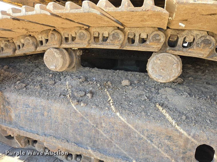 image for item EB1359 2017 Komatsu PC490LC-11 excavator