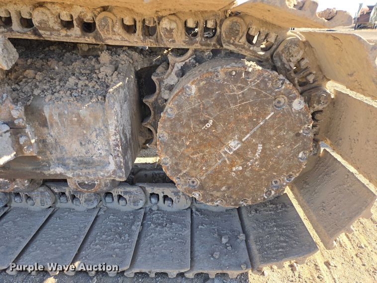 image for item EB1359 2017 Komatsu PC490LC-11 excavator