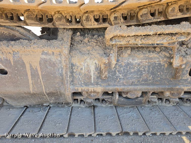 image for item EB1359 2017 Komatsu PC490LC-11 excavator