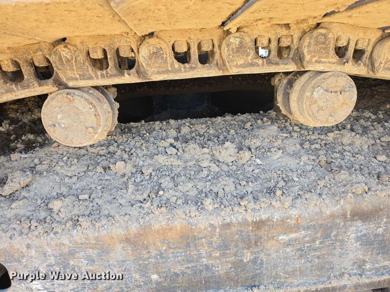 image for item EB1359 2017 Komatsu PC490LC-11 excavator