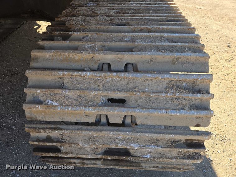 image for item EB1359 2017 Komatsu PC490LC-11 excavator