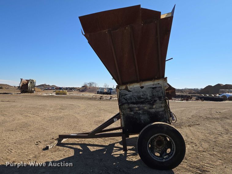 image for item EB1360 Shop built hopper