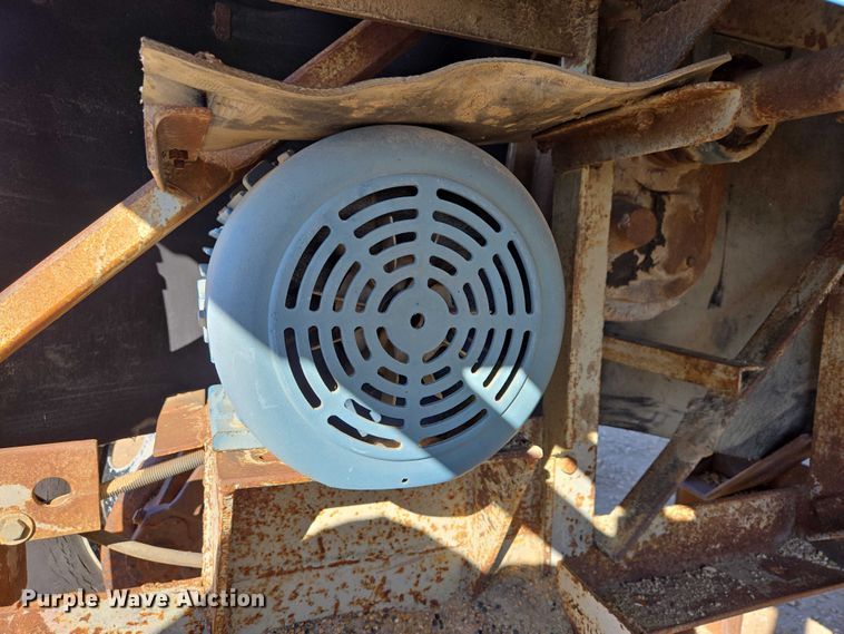 image for item EB1360 Shop built hopper