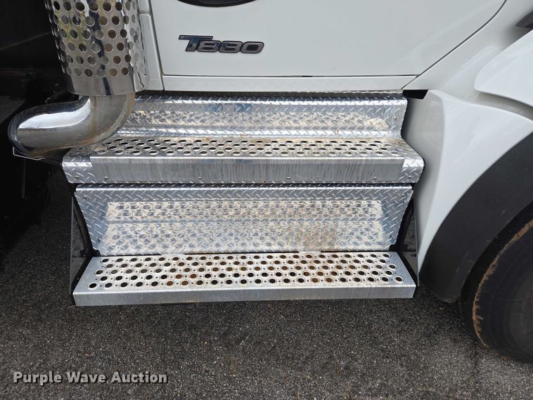 image for item EB6489 2025 Kenworth T880 dump truck