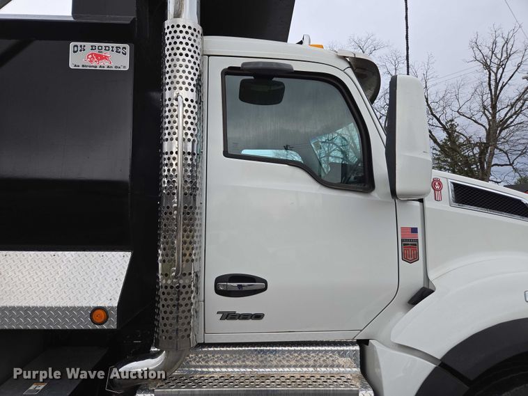 image for item EB6489 2025 Kenworth T880 dump truck